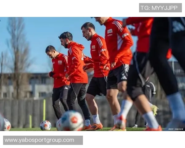 约克雷斯回归里斯本处理个人事务与葡萄牙体育友人聚会